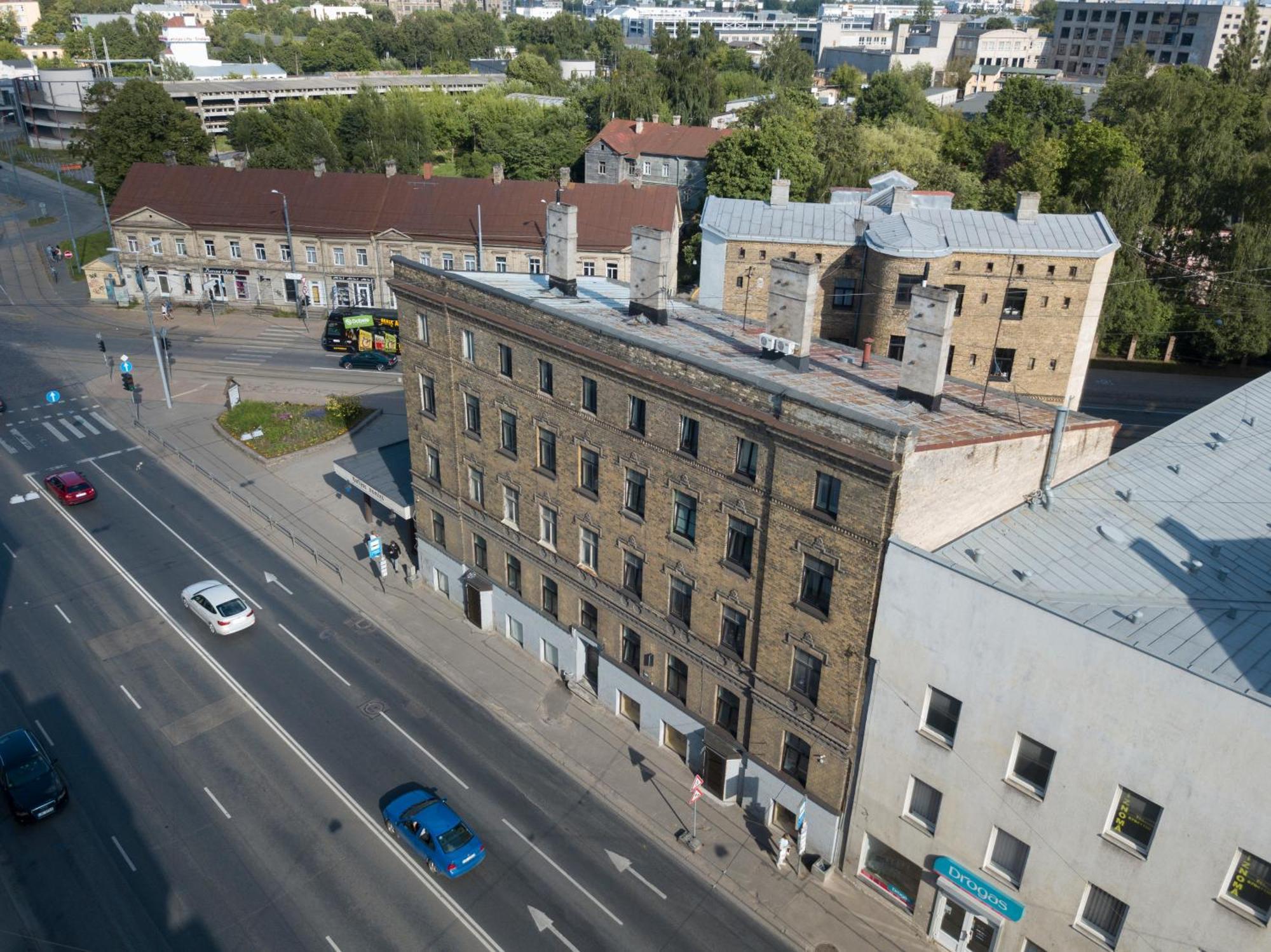 Aparthotel Рига Екстериор снимка The building of the former Kaunas Jewish school